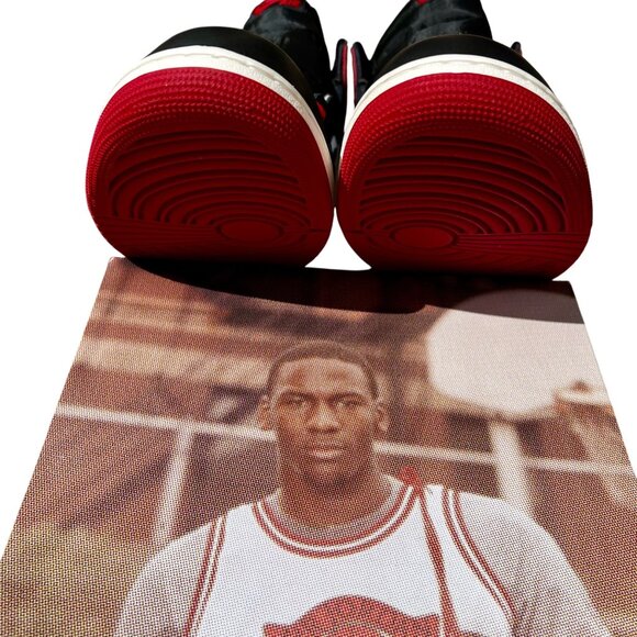 Nike Air Jordan 1 Retro High OG Chicago Black Toe Reimagined Mens 10 GWP New - Picture 12 of 16